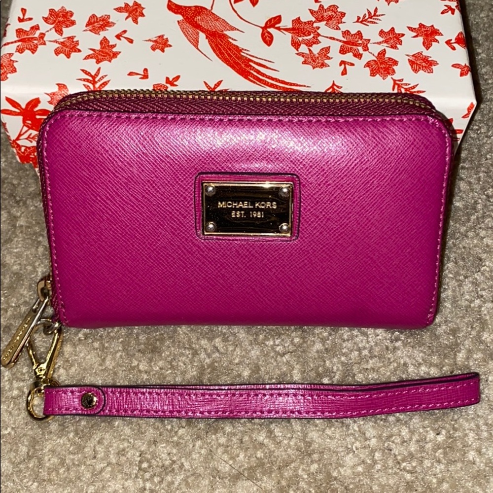 MICHAEL KORS wallet wristlet